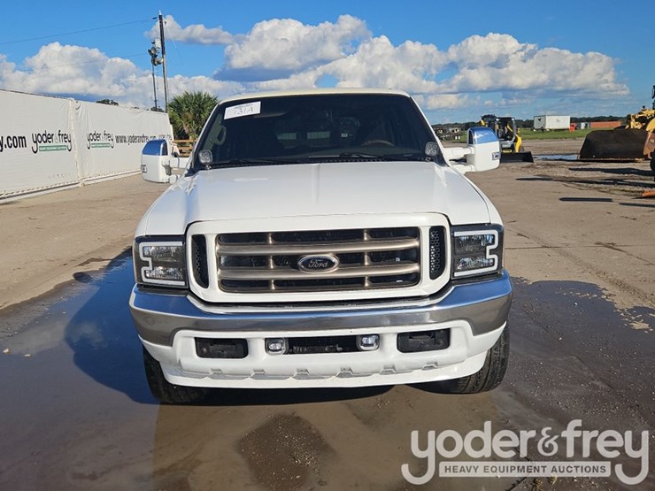 2001-ford-excursion-image-9