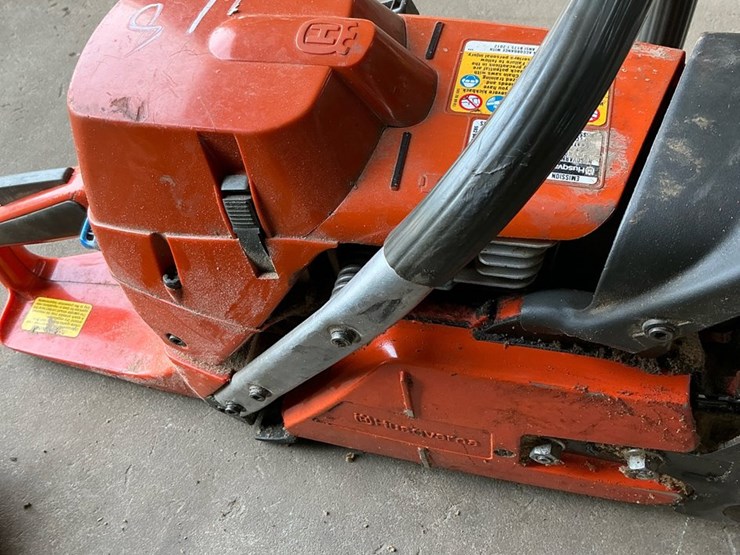 #118-•-husqvarna-390xp-chainsaw-with-24"-bar-image-12