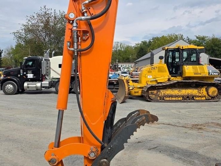2023-doosan-dx63-3-image-9