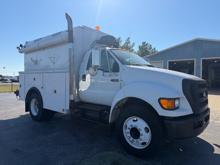2008-ford-f650-image-3