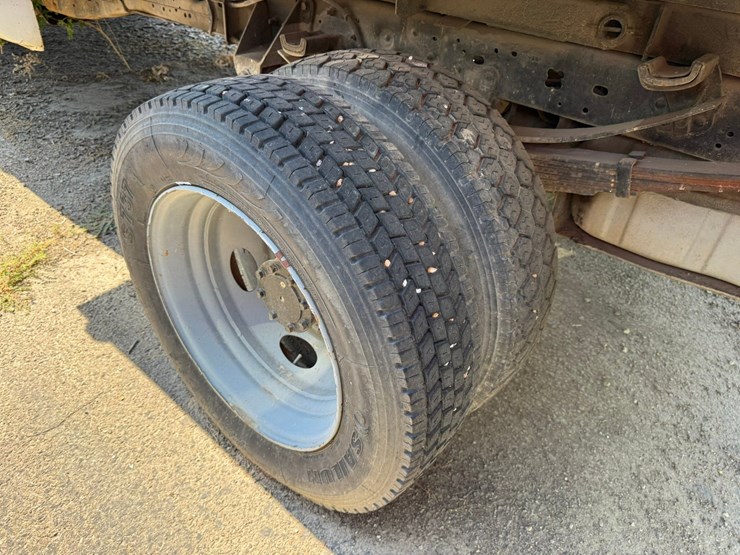 2004-ford-f450-image-5