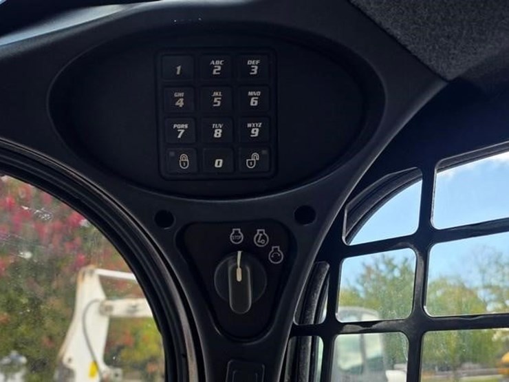 2018-bobcat-s550-image-50