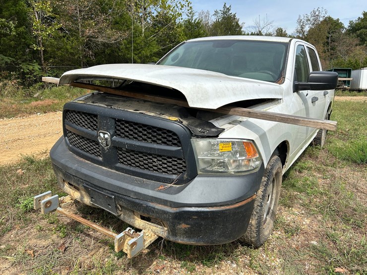 2014-dodge-1500-image-26