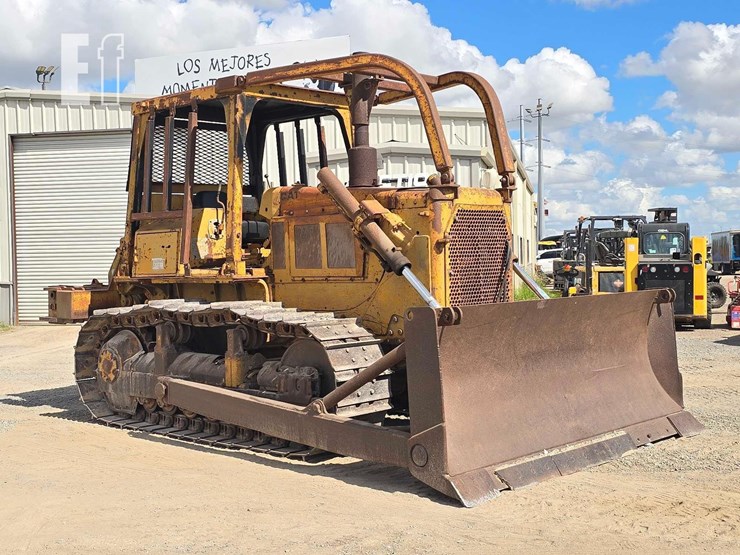 caterpillar-d6d-image-2