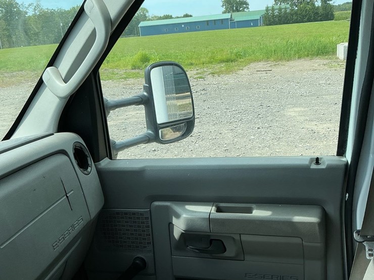 2016-ford-e350-image-20