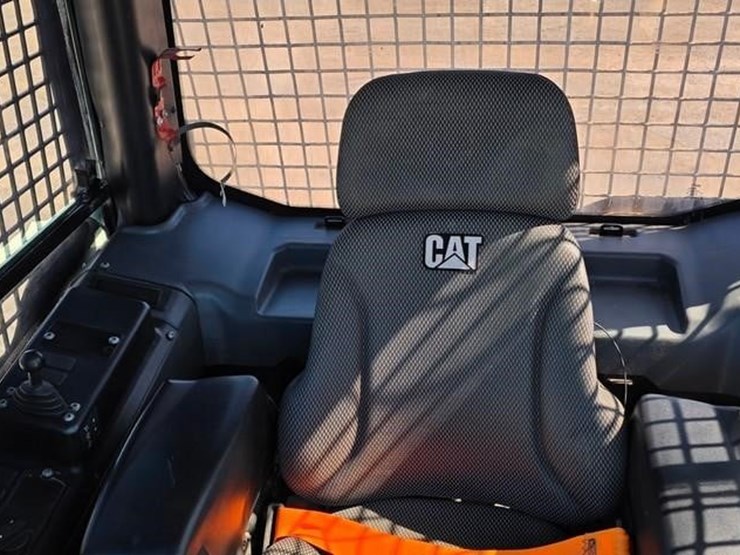 2021-caterpillar-d3-image-63