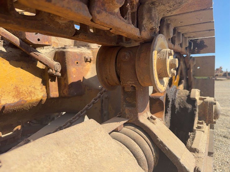 caterpillar-30-image-15