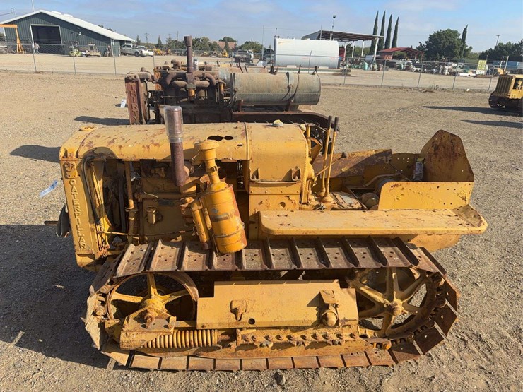 caterpillar-twenty-two-image-2