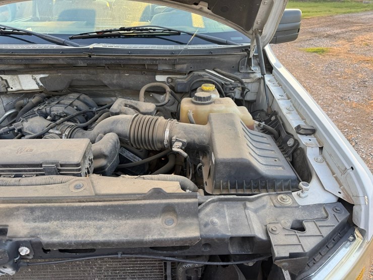2014-ford-f150-xl-image-28