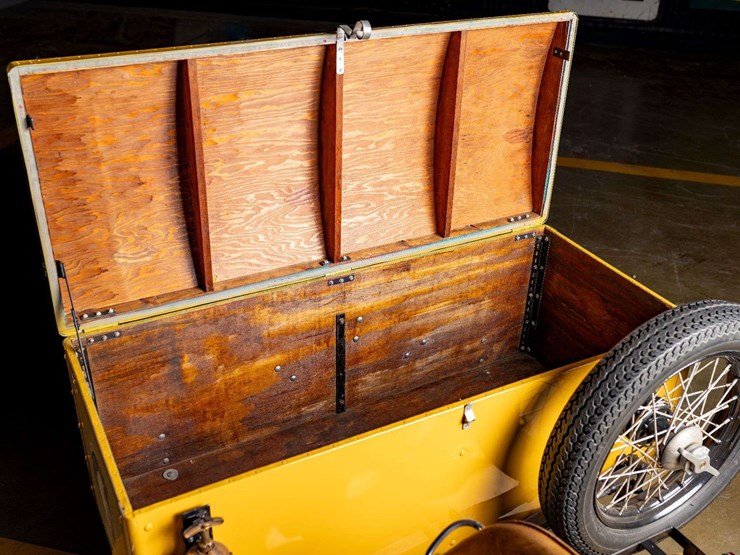 1938-harley-davidson-caterpillar-package-van-tribute-image-54
