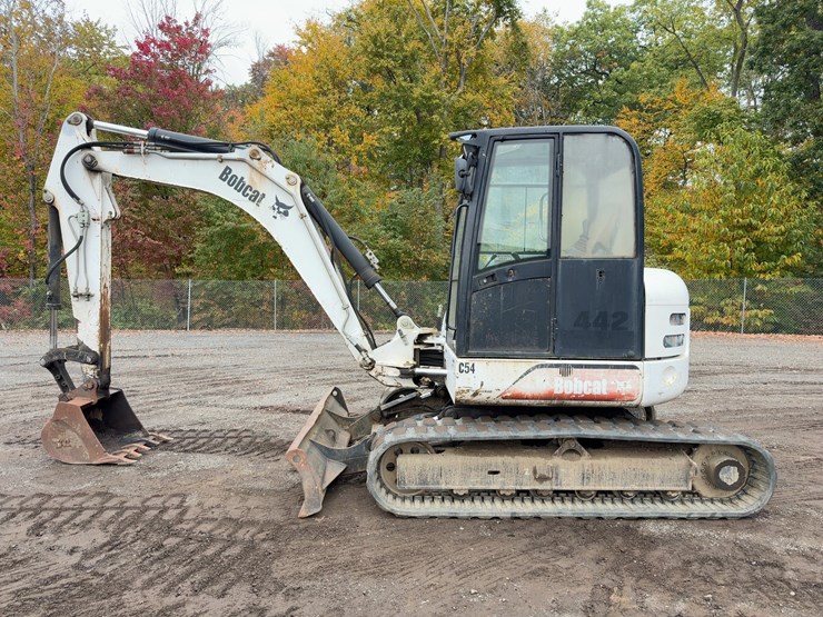 2005-bobcat-442-image-2