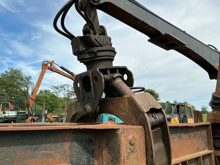 deere-335c-image-56