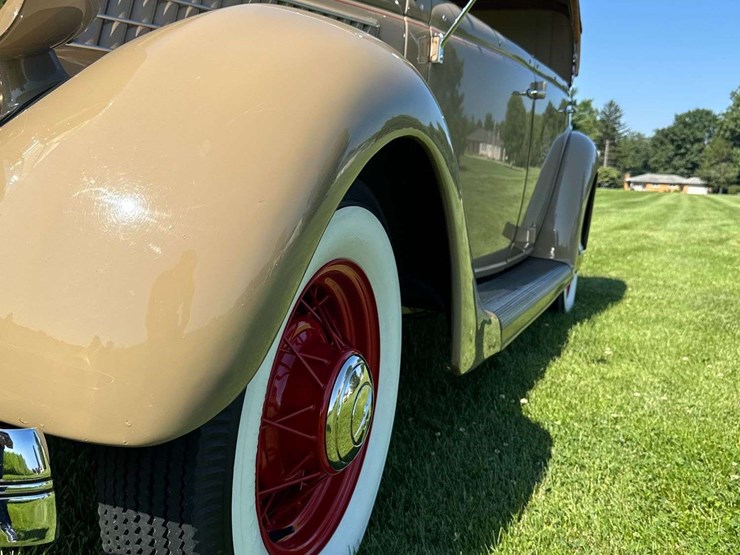 1935-ford-deluxe-phaeton-image-58