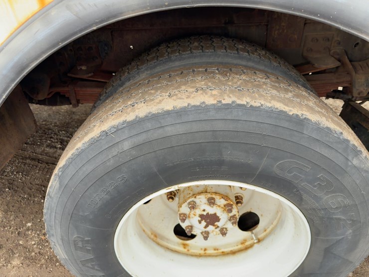 2000-caterpillar-3126-image-13