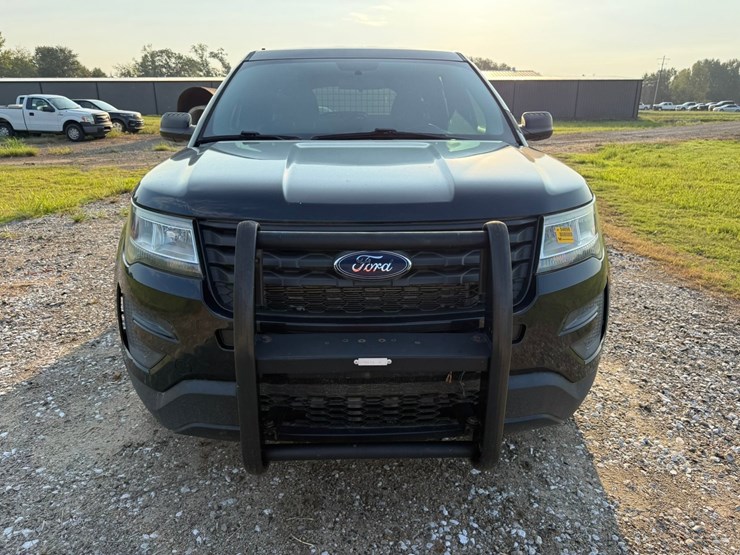 2018-ford-explorer-image-10