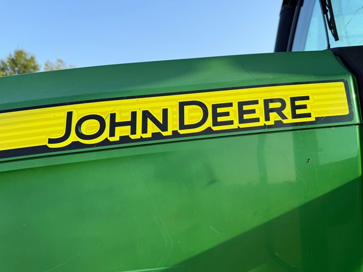 2019-john-deere-5090e-image-36