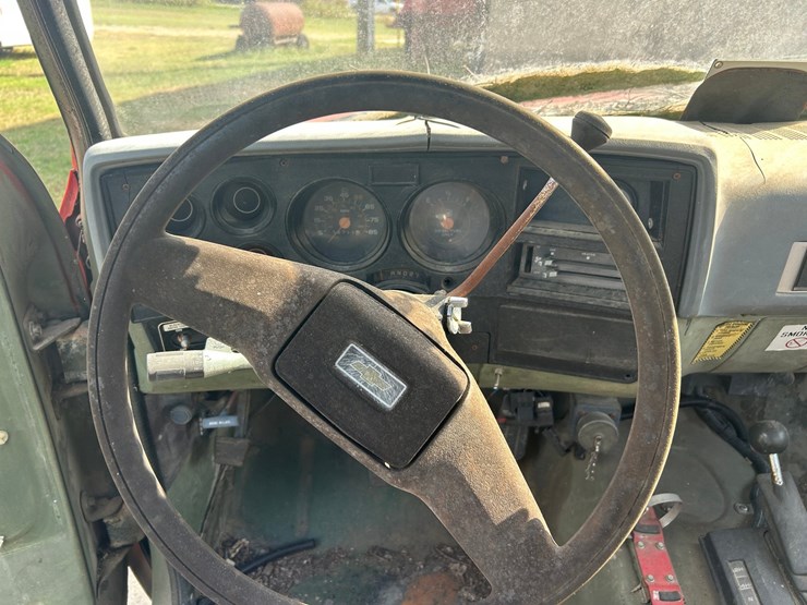 #10590-•-*inop-1985-chevrolet-d30-military-postal-unit-4x4-pickup-1gchd34jxff373404-inv#10590-image-46