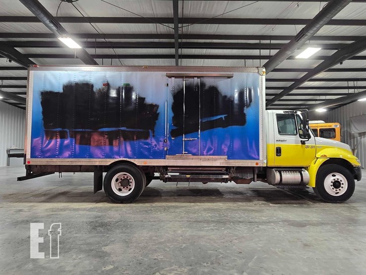 2010-international-durastar-4300-image-6