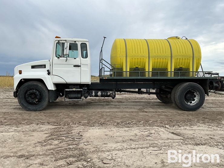 1994-mack-rd688s-image-8