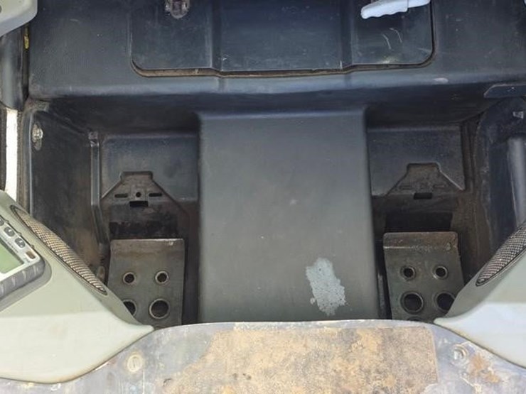 2019-bobcat-s595-image-44
