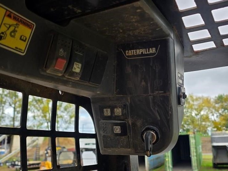 2012-caterpillar-259b3-image-52