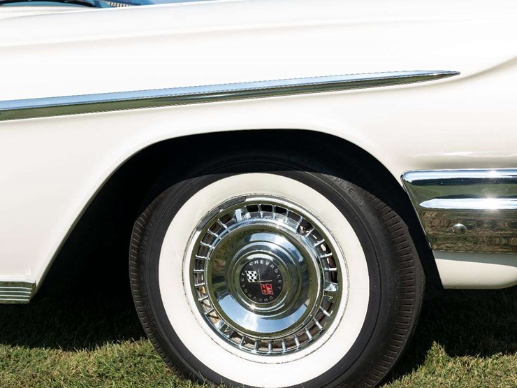1961-chevrolet-impala-convertible-unrestored-original-image-33