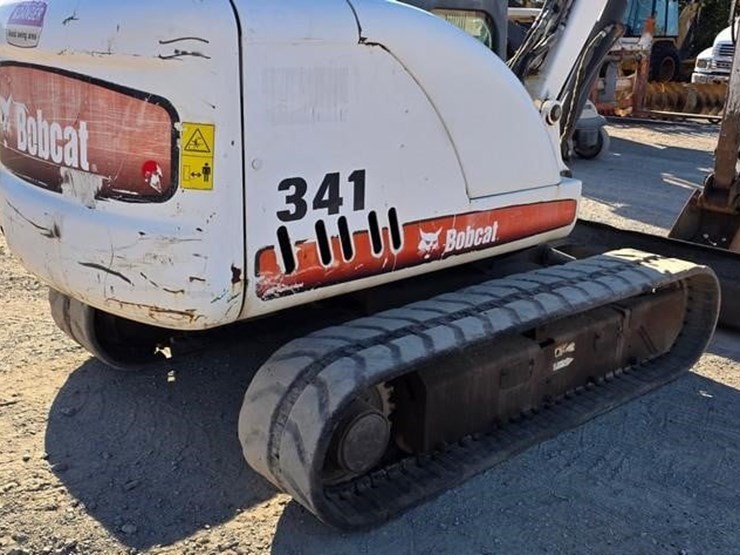 2006-bobcat-341g-image-25