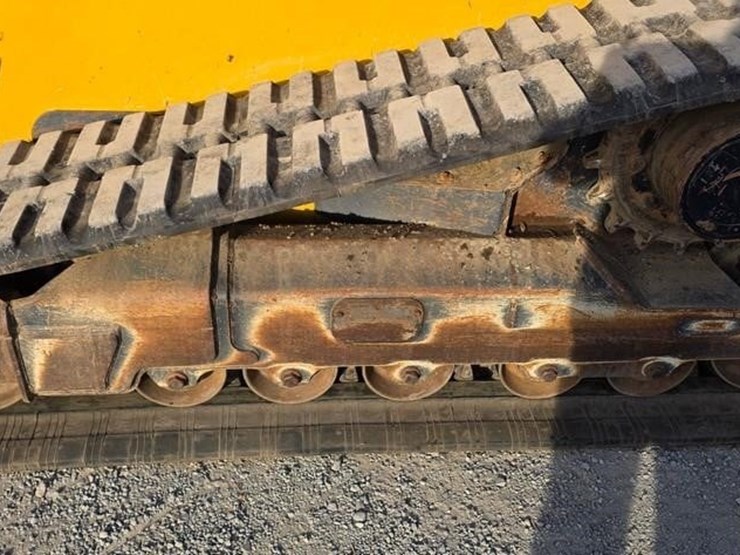 2019-deere-333g-image-27