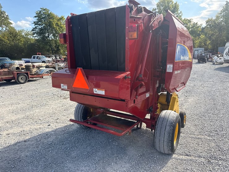 new-holland-br7060-image-6