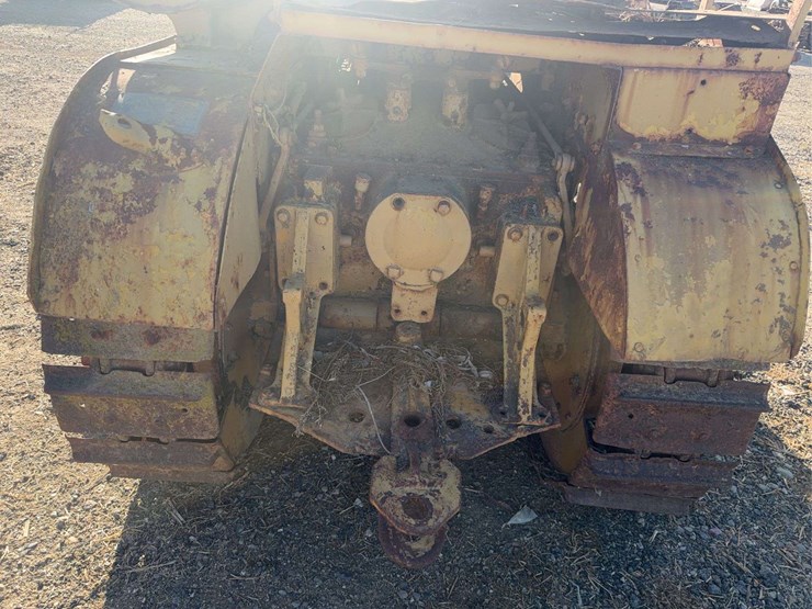 caterpillar-thirty-image-9