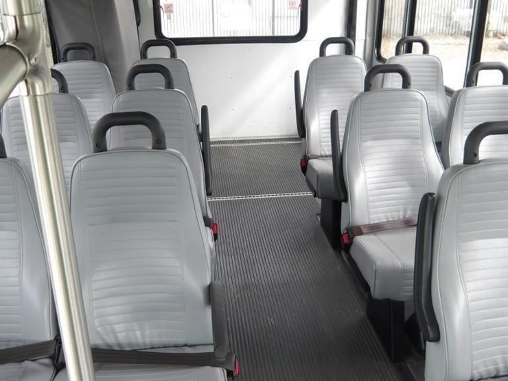 2016-ford-e450-image-24