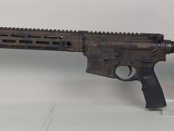 daniel-defense-ddm4-v7-5.56mm-rifle-sn#-ddm4536922,-adjustable-stock,-butt-plate-extender,-manual,-in-hard-case-image-2