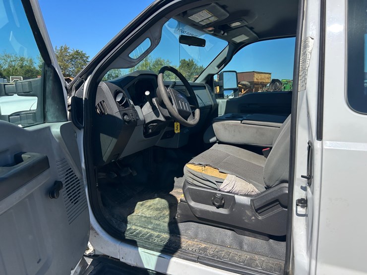 2012-ford-f350-image-8