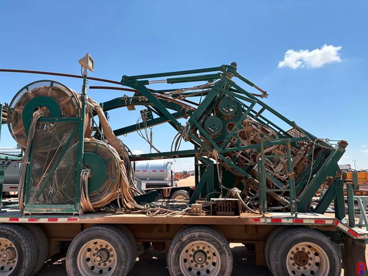 2012-surefire-industries-hydra-rig-hr680-coil-tubing-trailer-image-9