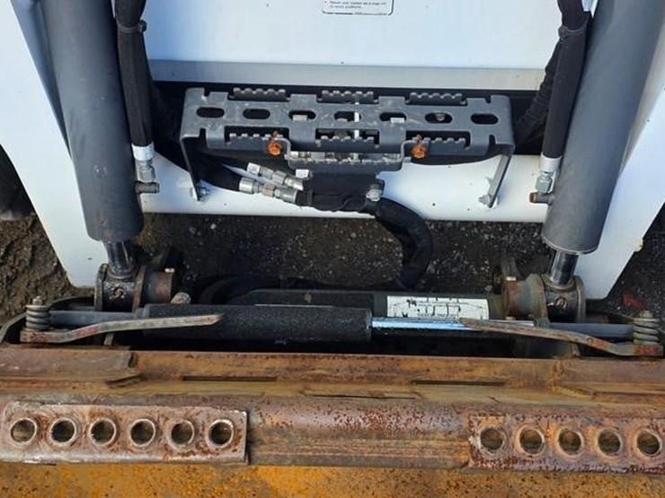2018-bobcat-s550-image-35
