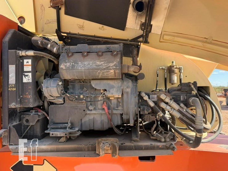 2007-jlg-800s-image-11