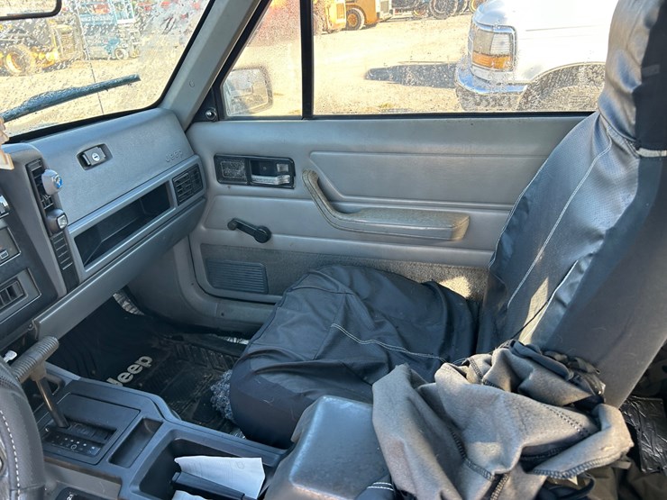 1996-jeep-cherokee-image-8