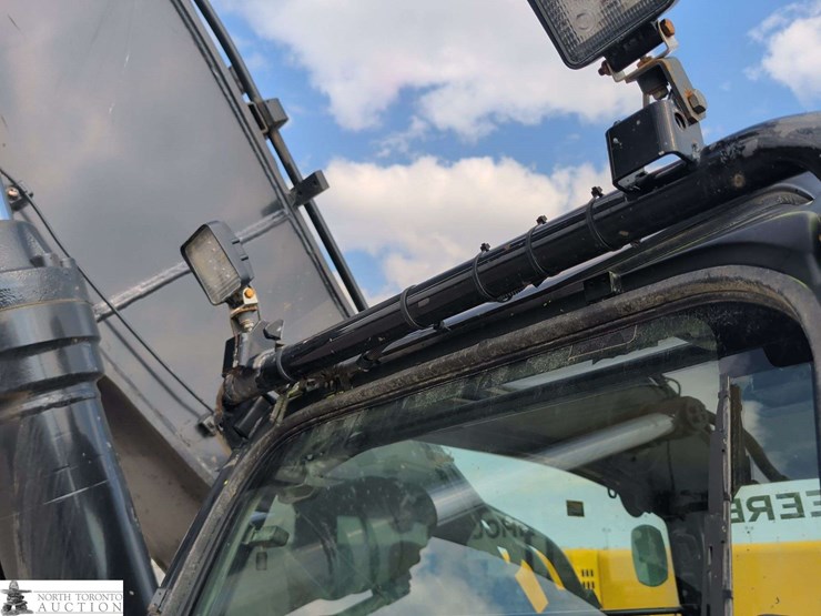 2010-john-deere-450-image-48