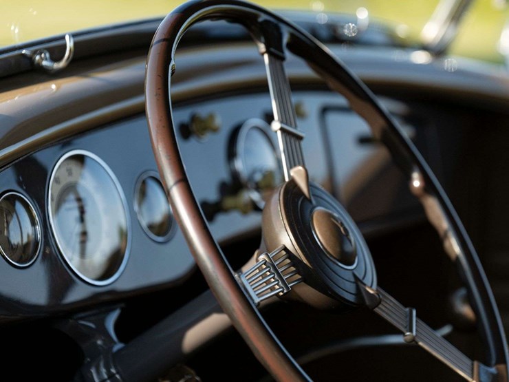 1935-ford-deluxe-phaeton-image-35