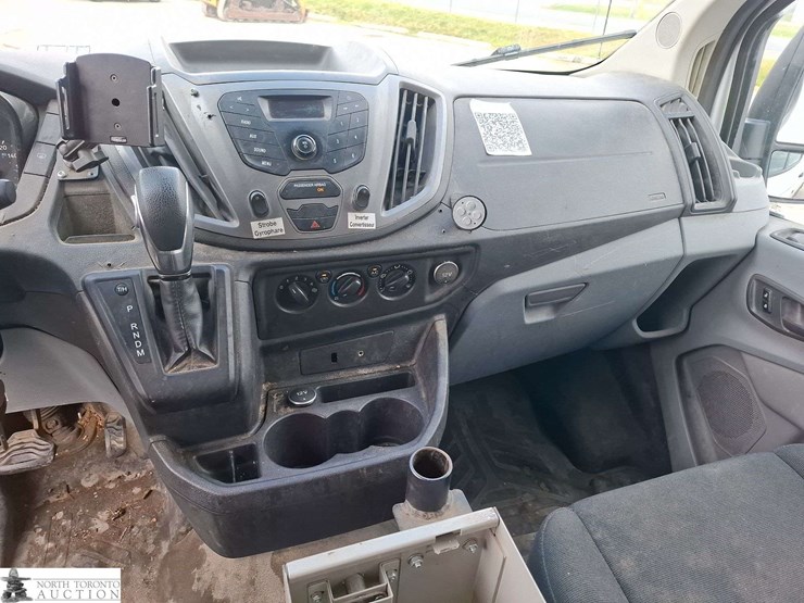 2016-ford-transit-image-12