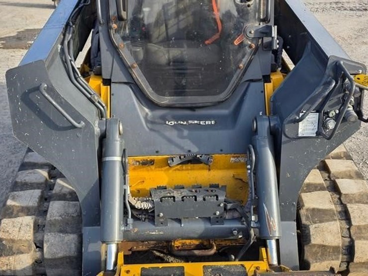2022-deere-333g-image-39
