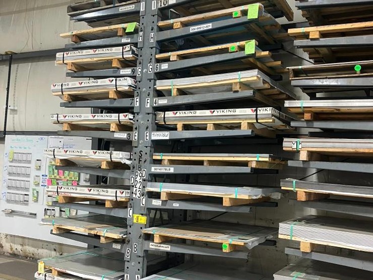dual-sided-cantilever-rack,-16'x-44"-x-105"-(no-contents)-image-1