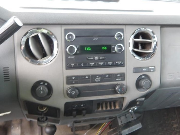 2011-ford-f350-image-18