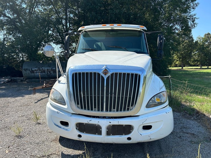 2011-international-prostar-image-15