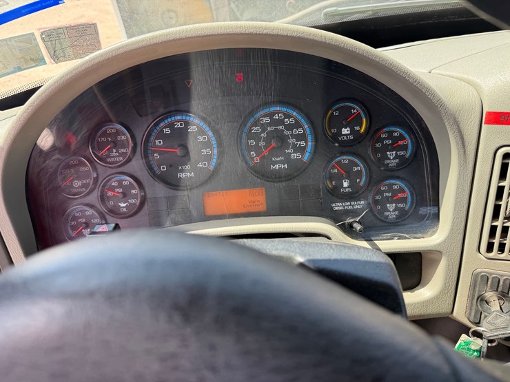 2010-international-durastar-4400-image-33