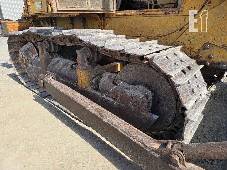 caterpillar-d6d-image-35