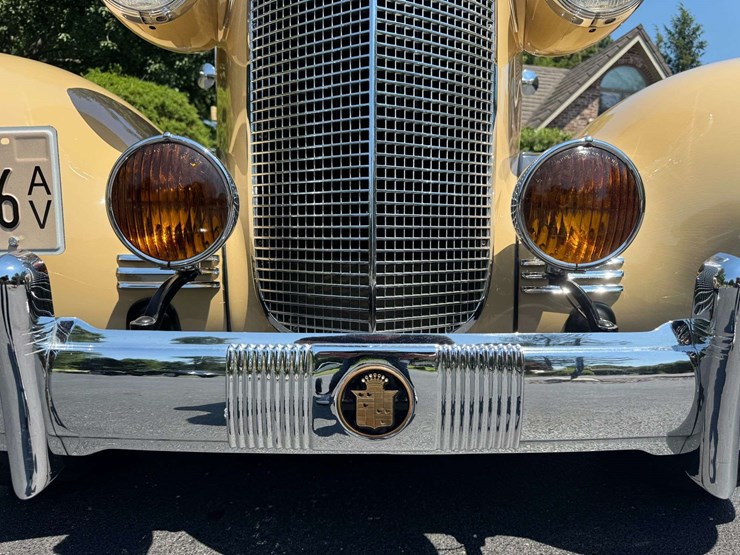 1937-cadillac-series-60-five-passenger-touring-sedan-image-30