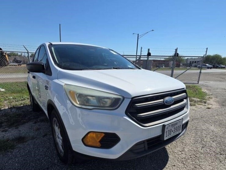 2017-ford-escape-image-2