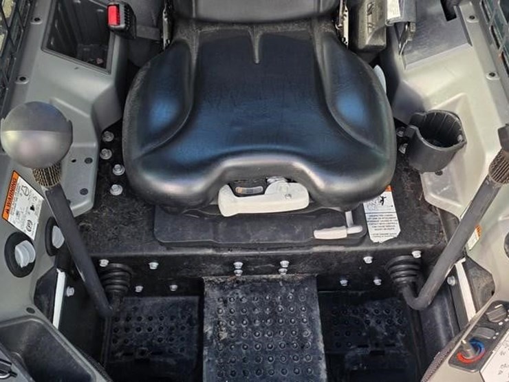 2018-bobcat-s550-image-44