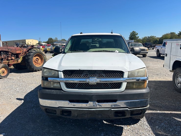 2004-chevrolet-2500-image-3